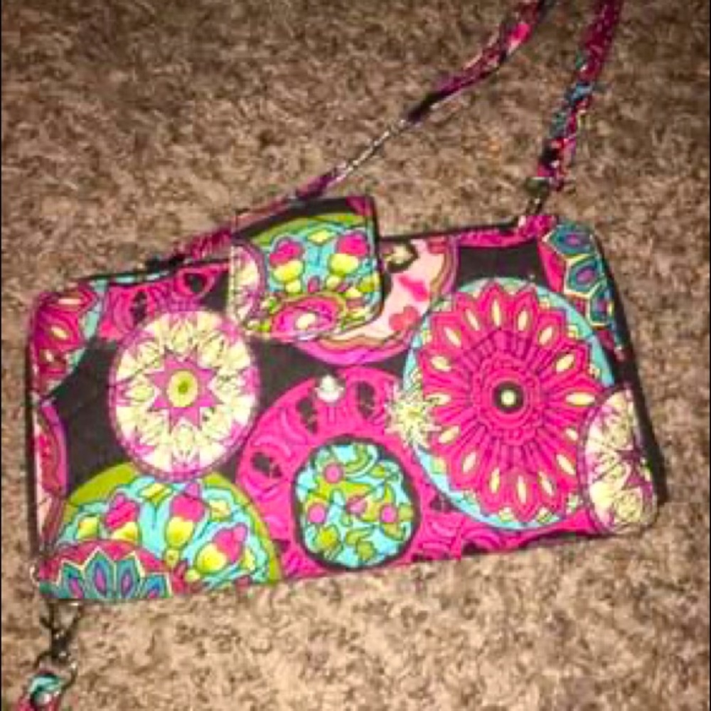 Vera Bradley wristlet/ crossbody